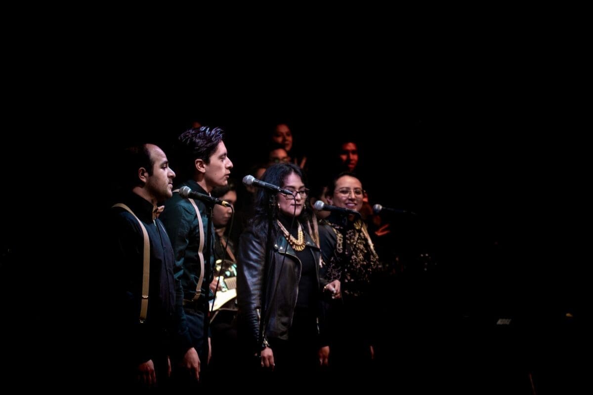 harmonies choir on stage