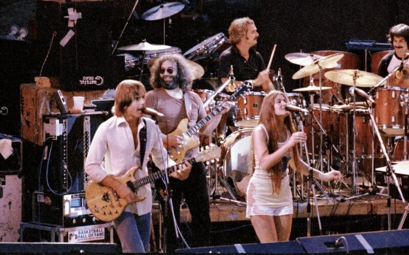 grateful dead on stage
