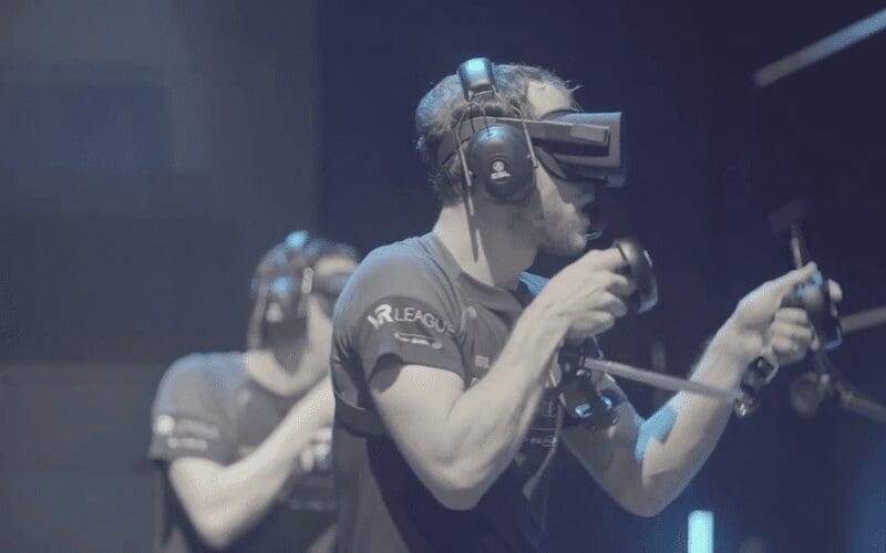 man vr gaming at esports event