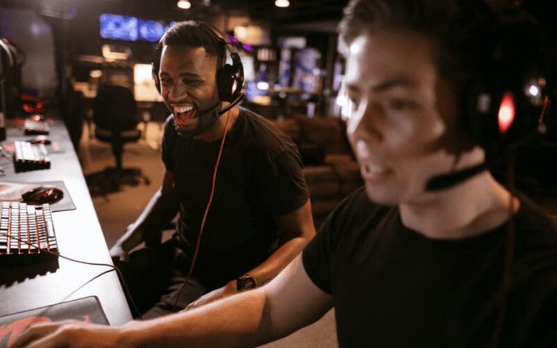 professional gamers at a gaming event