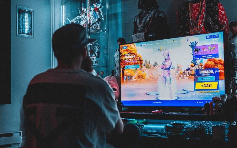 person playing fortnite 