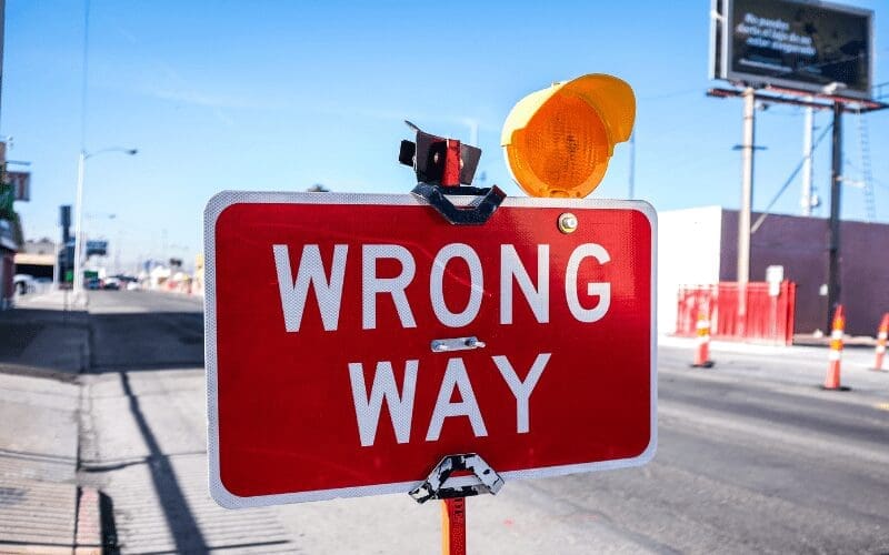 wrong way sign
