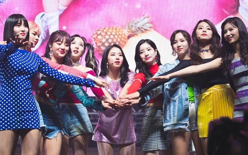 TWICE girl band k-pop