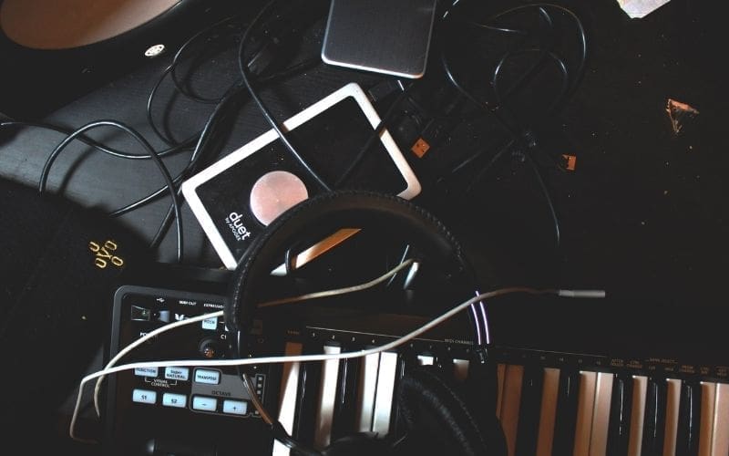 keyboard and headphones