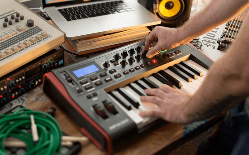 Novation Impulse 25: Our Review | Music Gateway