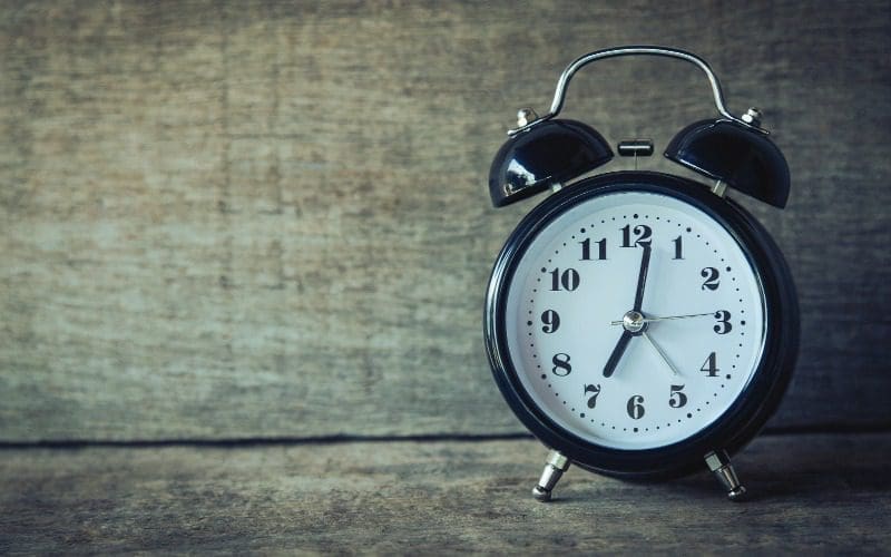alarm clock counting beats in a minute