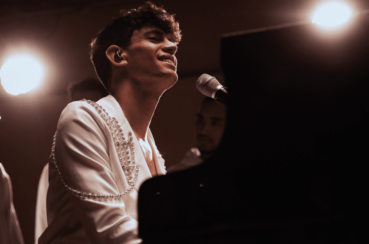 Nadav Sivan – Us To Stop