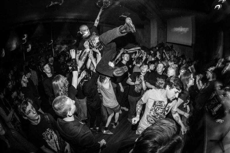 Stagediving