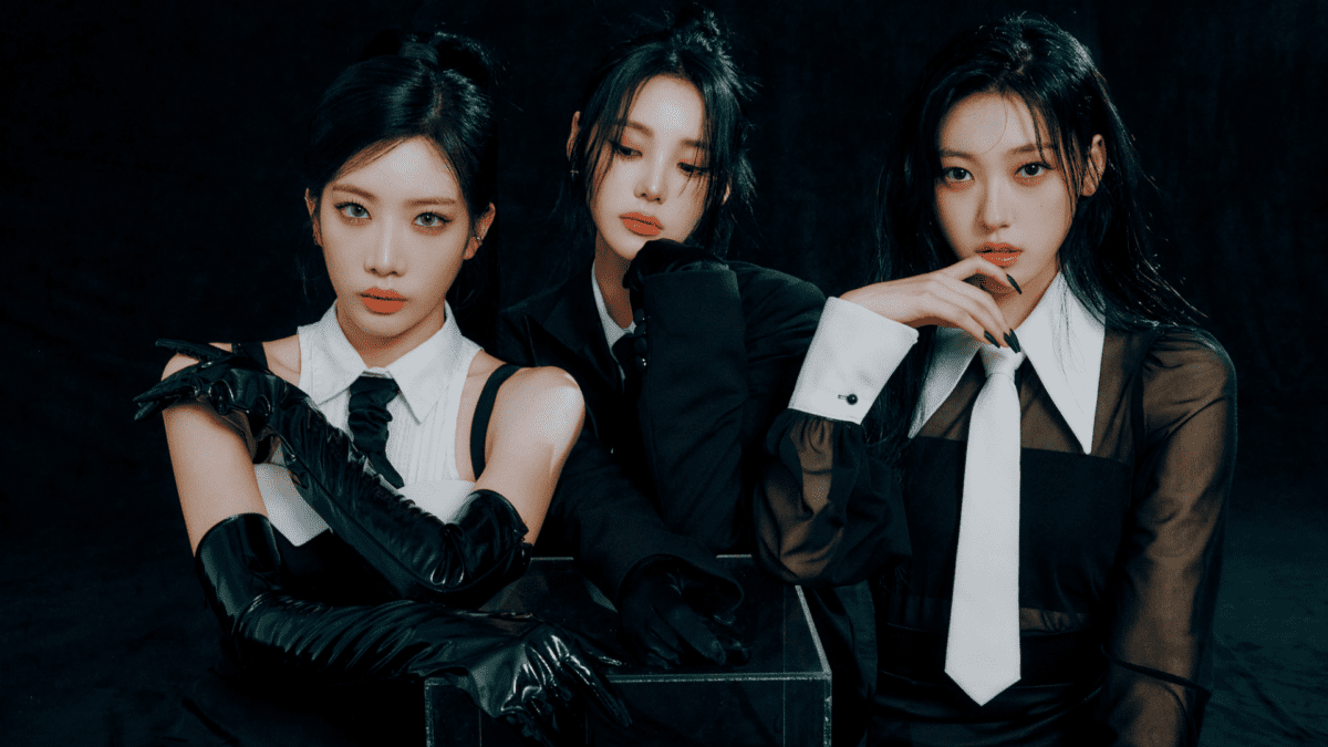 Odd Eye Circle – Air Force One & Je Ne Sais Quoi