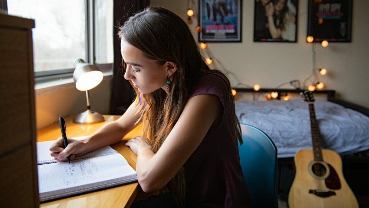 How to Write Lyrics: The Ultimate Guide for Pop, Rock & Hip-Hop